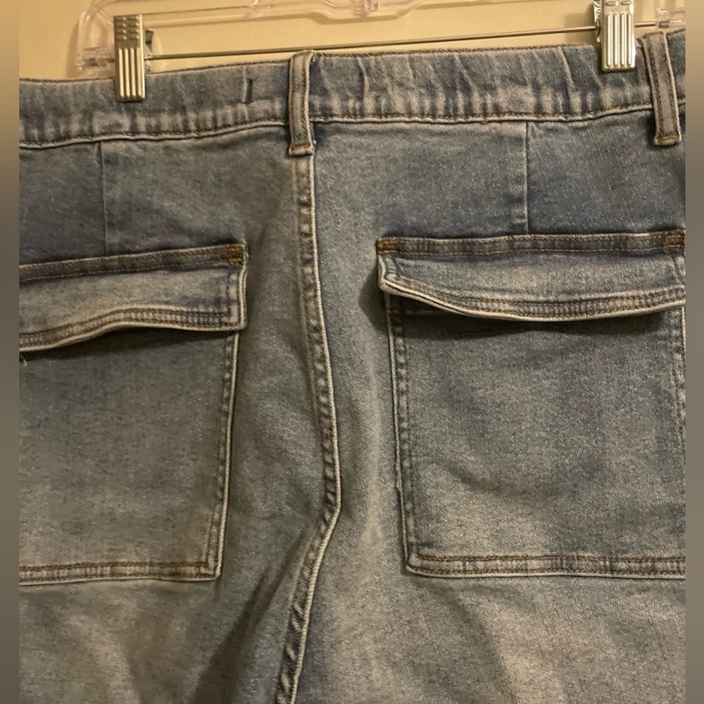 Judy Blue Darlene High Rise Cargo Joggers Light Wash Size 22W - Picture 13 of 16